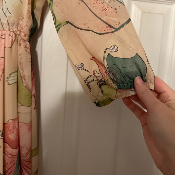 Colorful Chicwish dress- perfect for Spring! High quality and modest dress - Picture 4 of 6